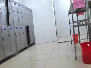 校园澡堂偷窥女同学洗澡换衣一丝不挂好刺激精彩合集